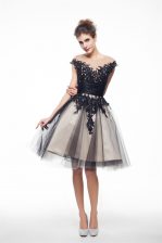  Scoop Black Cap Sleeves Lace Knee Length Dress for Prom