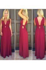 Sumptuous Burgundy Column/Sheath Elastic Woven Satin V-neck Sleeveless Ruching Floor Length Side Zipper Prom Gown