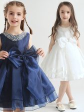  Scoop Sleeveless Knee Length Beading and Bowknot Zipper Flower Girl Dresses with White and Navy Blue