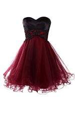 Luxury Sweetheart Sleeveless Zipper Dress for Prom Burgundy Tulle
