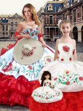  Embroidery Quinceanera Gowns White And Red Lace Up Sleeveless Floor Length