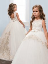  Scoop Sleeveless Tulle Flower Girl Dress Appliques and Bowknot Brush Train Zipper