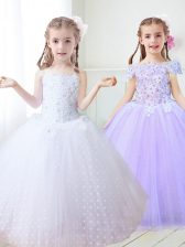 Unique White Ball Gowns Tulle Spaghetti Straps Sleeveless Beading and Appliques Floor Length Zipper Flower Girl Dress