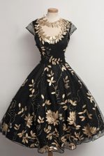  Black Ball Gowns Scalloped Cap Sleeves Tulle Tea Length Zipper Appliques Homecoming Dress