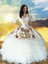  Floor Length Ball Gowns Sleeveless White Quinceanera Dresses Lace Up