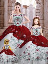  Taffeta Off The Shoulder Sleeveless Lace Up Embroidery Sweet 16 Quinceanera Dress in White And Red 