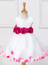 Custom Made Knee Length White Little Girls Pageant Dress Wholesale Tulle Sleeveless Appliques and Hand Made Flower