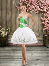  White Sweetheart Neckline Embroidery Prom Evening Gown Sleeveless Lace Up