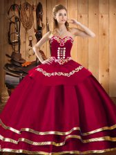  Sweetheart Sleeveless Quinceanera Dress Floor Length Embroidery Red Organza