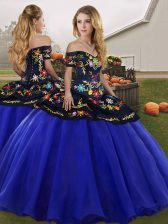  Royal Blue Quinceanera Dress Military Ball and Sweet 16 and Quinceanera with Embroidery Off The Shoulder Sleeveless Lace Up