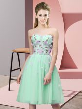 Dazzling Sweetheart Sleeveless Dama Dress for Quinceanera Knee Length Appliques Apple Green Tulle