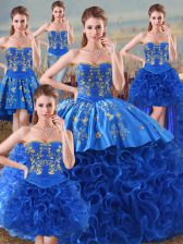  Sleeveless Embroidery Lace Up Vestidos de Quinceanera