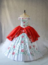 Deluxe Lace Up Vestidos de Quinceanera White And Red for Sweet 16 and Quinceanera with Embroidery and Ruffled Layers