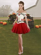 Best Selling Off The Shoulder Sleeveless Evening Dress Mini Length Embroidery Wine Red Tulle