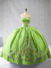  Lace Up Quinceanera Dresses Embroidery Sleeveless Floor Length