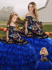 Vintage Off The Shoulder Sleeveless Organza Quinceanera Dresses Embroidery and Ruffled Layers Lace Up