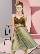  Yellow Tulle Lace Up V-neck Sleeveless Knee Length Damas Dress Appliques