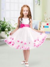 Custom Design White Flower Girl Dress Wedding Party with Appliques and Belt Scoop Sleeveless Zipper