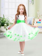  Tulle Scoop Sleeveless Zipper Appliques and Belt Toddler Flower Girl Dress in White