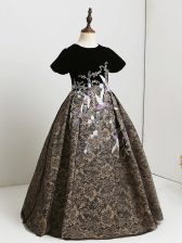  Black Scoop Zipper Appliques Evening Gowns Short Sleeves