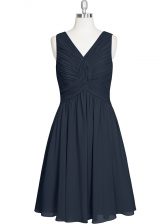 Modest Knee Length Black Prom Evening Gown V-neck Sleeveless Zipper