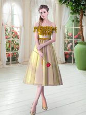  Gold Lace Up Homecoming Dress Appliques Sleeveless Tea Length