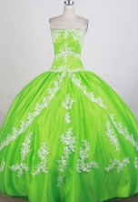 Luxurious Ball Gown Strapless Floor-length Quinceanera Dress ZQ12426065