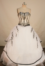 Fashionable Ball Gown Sweetheart Floor-length White Organza Embroidery Quinceanera Dress Style FA-L-169 