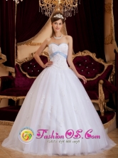 2013 Hand Made Strapless Beading White Romantic Quinceanera Dress With Sweetheart Neckline in   El Rama Nicaragua  Style QDZY127FOR 