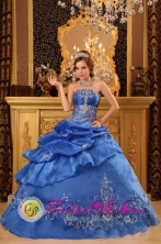 Customized Strapless Beading and Appliques Decorate Pick-ups Ball Gown for Sweet 16 in   Managua Capital Nicaragua  Style QDZY067FOR