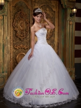 Suaza Colombia Customize Cheap White Wholesale Quinceanera Dress With Strapless Neckline Embroidey and Lace Decorate Style QDZY136FOR