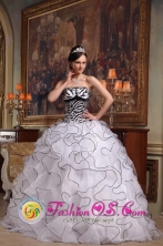 Strapless Cute White  Quinceanera Rufflesd Layers Dress With Zebra Organza ball gown in La Paz Uruguay Wholesale  Style QDZY407FOR
