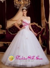 Strapless White and Fushcia Princess Quinceanera DressSweetheart Appliques For Sweet 16 Party IN Bella Union Uruguay Style QDZY114FOR