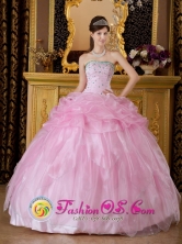 2013 Mazatlan Mexico Wholesale Quinceanera Baby Pink Dress Sweet 16 Dress With gorgeous Strapless Organza Beaded Decorate Style QDZY349FOR 
