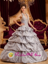 Colon Panama Appliques With Beading Decorate Romantic Gray Halter Quinceanera Dress Style QDZY163FOR