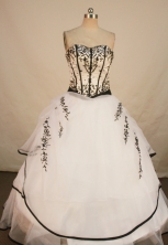 Fashionable Ball Gown Sweetheart Floor-length White Organza Embroidery Quinceanera Dress Style FA-L-169 