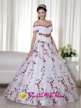 Customize Off The Shoulder Embroidery Embellishment White and Red Quinceanera Dresses For 2013 Corozal Puerto Rico  Ball Gown Floor-length Taffeta and Organza Wholesale Style ZY438FOR
