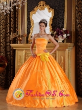 Embroidery and Bowknot For Beautiful OWholesale  range Quinceanera Dress Strapless Satin For 2013 Spring In Sanare Venezuela Style QDZY289FOR 