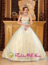 Light Yellow Wholesale Beading Quinceanera Dress For 2013 Sweetheart Satin and Organza A-line Gowns In Michelena Venezuela Style QDZY115FOR
