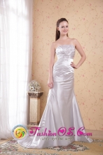 White Column Strapless Prom Dress Court Train Satin with Appliques and Ruch for Fall in Riberalta Bolivia Wholesale Style PDHXQ033FOR