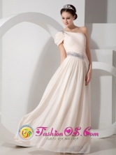 2013 Hormigueros Puerto Rico Spring Gorgeous Champagne Empire One Shoulder Ruched Bodice Floor-length Chiffon Beading Dama Dress Wholesale  Style GNTB080819FOR