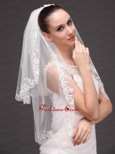 Lace Appliques Two Tier Tulle Graceful Wedding Veil HM60080FOR