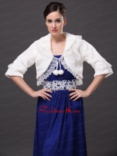 Faux Fur Fashionable Wedding V Neck Half Sleeves Wedding Party and Prom Jacket White RR0915044FOR