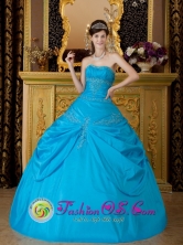 Buenos Aires Colombia Customized Strapless Sky Blue Quinceanera Dress With Appliques Decorate Pick-ups Gown Style QDZY087FOR